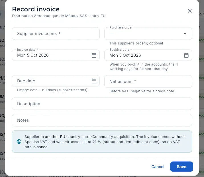 The invoice of a French supplier: no VAT field.