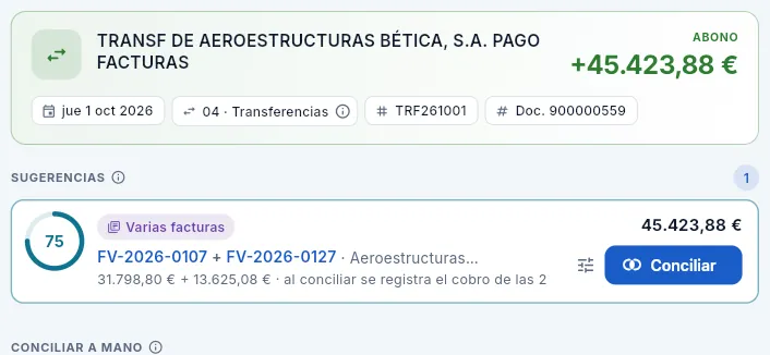 Un cliente que paga dos facturas con una sola transferencia.